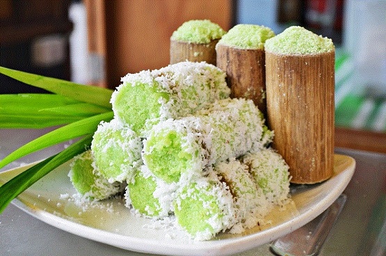 Salah satu resep yang wajib di coba di rumah adalah Resep Kue Putu Bambu