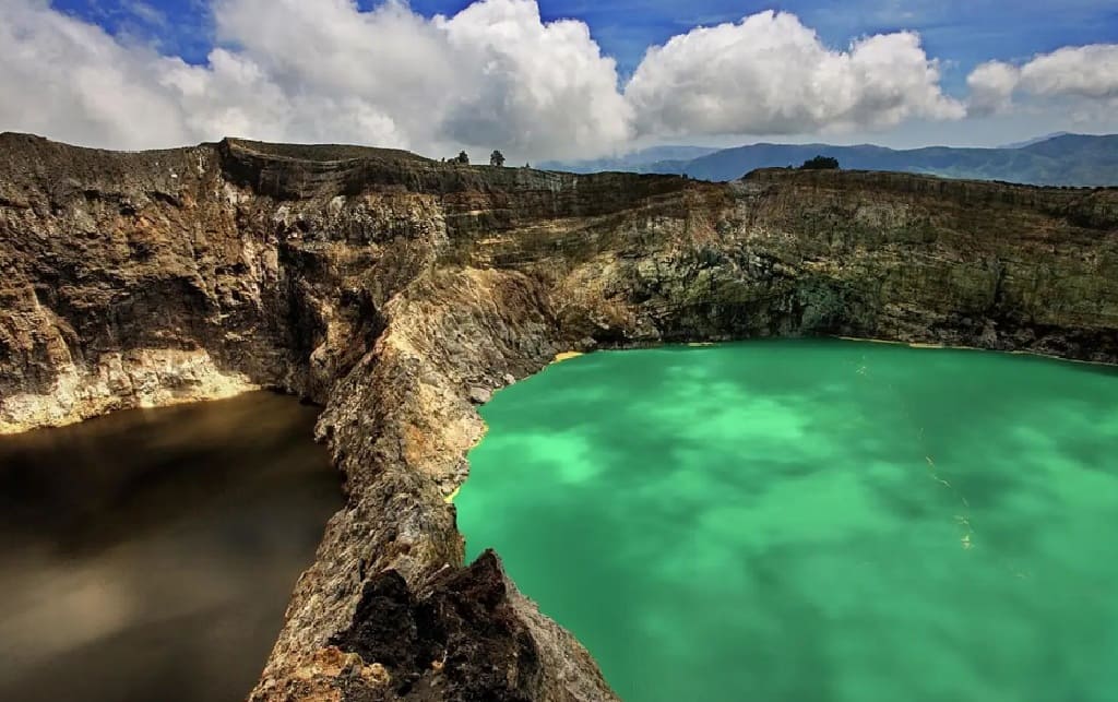 7 alasan Berwisata ke Danau Kelimutu NTT