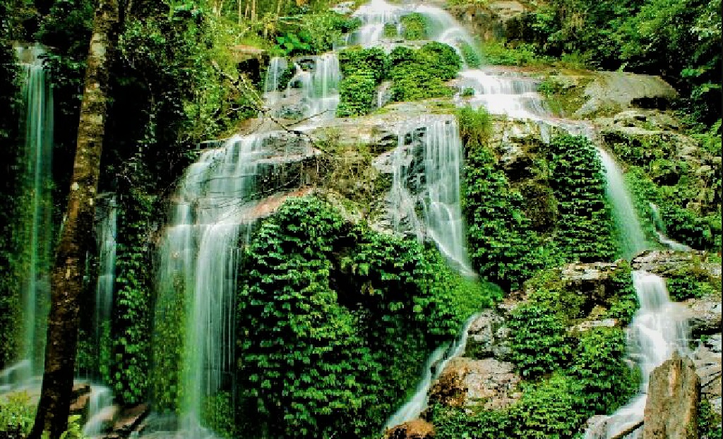 Talang Kemulun Waterfall, Hidden Natural Beauty in the Land of Kerinci-Indonesia