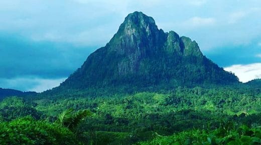 Mengungkap Keindahan Alam dan Cerita Gaib yang Menyelimuti, Misteri Gunung Bungkuk Bengkulu.