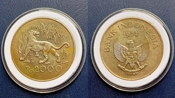Uang Koin Kuno Bergambar Macan Jawa Pecahan Rp 2000.