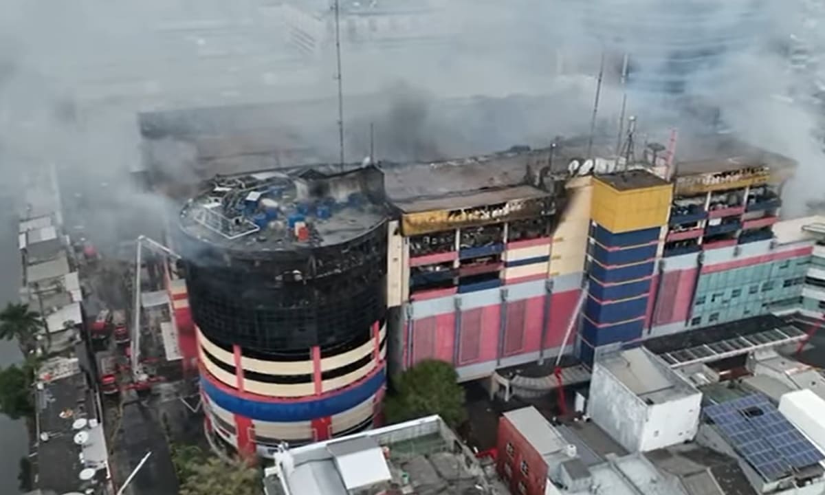 Kebakaran Glodok Plaza - Ngenelo.net - Ist