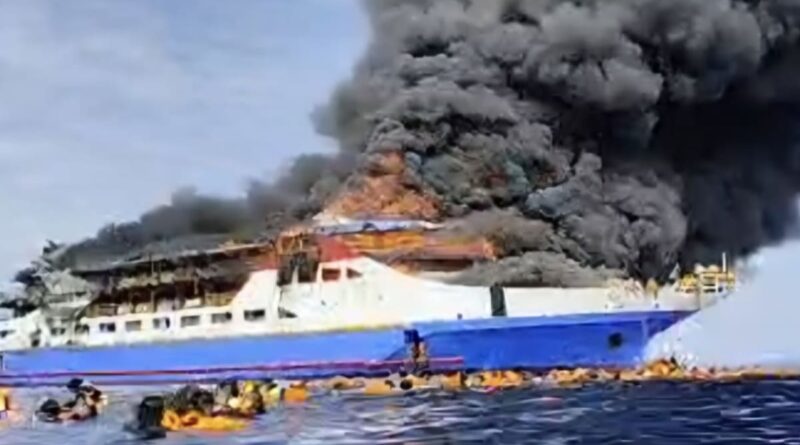 Kebakaran KM Barcelona 5 terjadi di perairan Pulau Talise, Minahasa Utara.