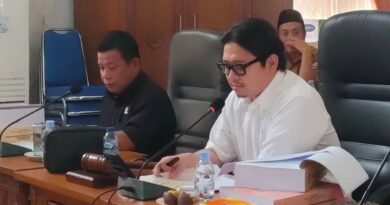Ketua DPRD Kepahiang, Gregory Dayefiandro, S.E., M.Sc saat memimpinrapat perubahan APBD Kepahiang 2025. Foto: Humas DPRD
