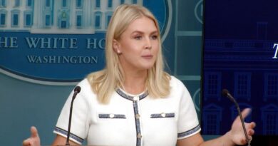 Gedung Putih menyampaikan bahwa Trump telah menjalani pemeriksaan vaskular menyeluruh dan hanya menderita insufisiensi vena kronis.