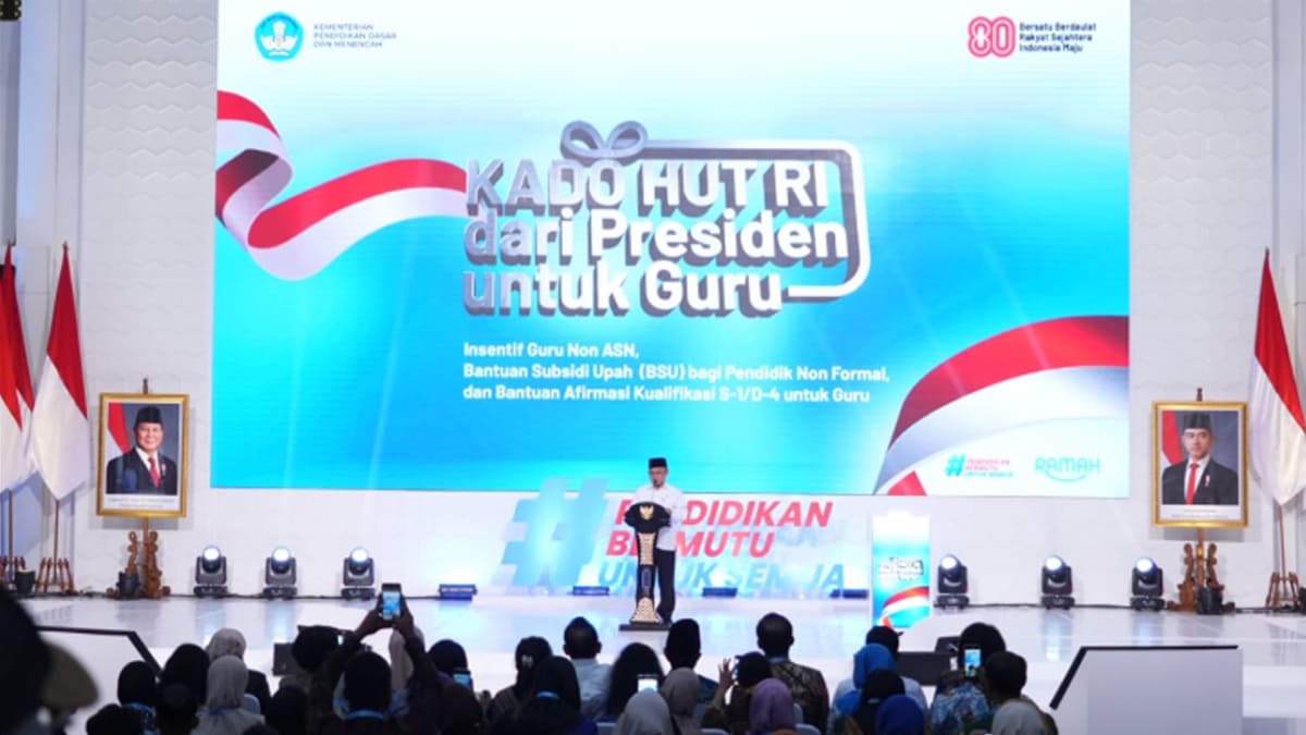 Kado HUT RI dari Presiden untuk Guru, Pemerintah salurkan bantuan guru Non-ASN.