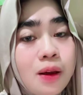 Viral istri nikah lagi diam-diam, Dhia Gemoy berikan klarifikasi melalui akun medsosnya.