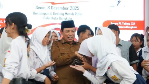 Walikota Bengkulu, Dedy Wahyudi membuka Diklat Pelajar Inovasi.