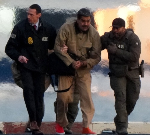 Presiden Venezuela ditangkap petugas keamanan Amerika Serikat.