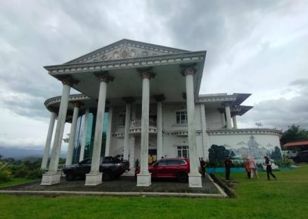Rumah mewah milik mantan Bupati Kepahiang, Bando Amin