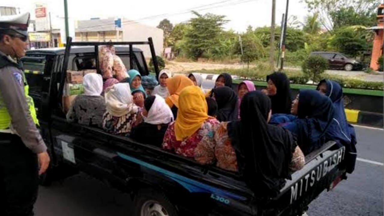 Mobil Bak Terbuka Memuat Orang Akan Ditindak Tegas