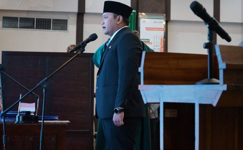 Anak Wagub Mian, Andaru diambil sumpah sebagai komisaris non independen Bank Bengkulu