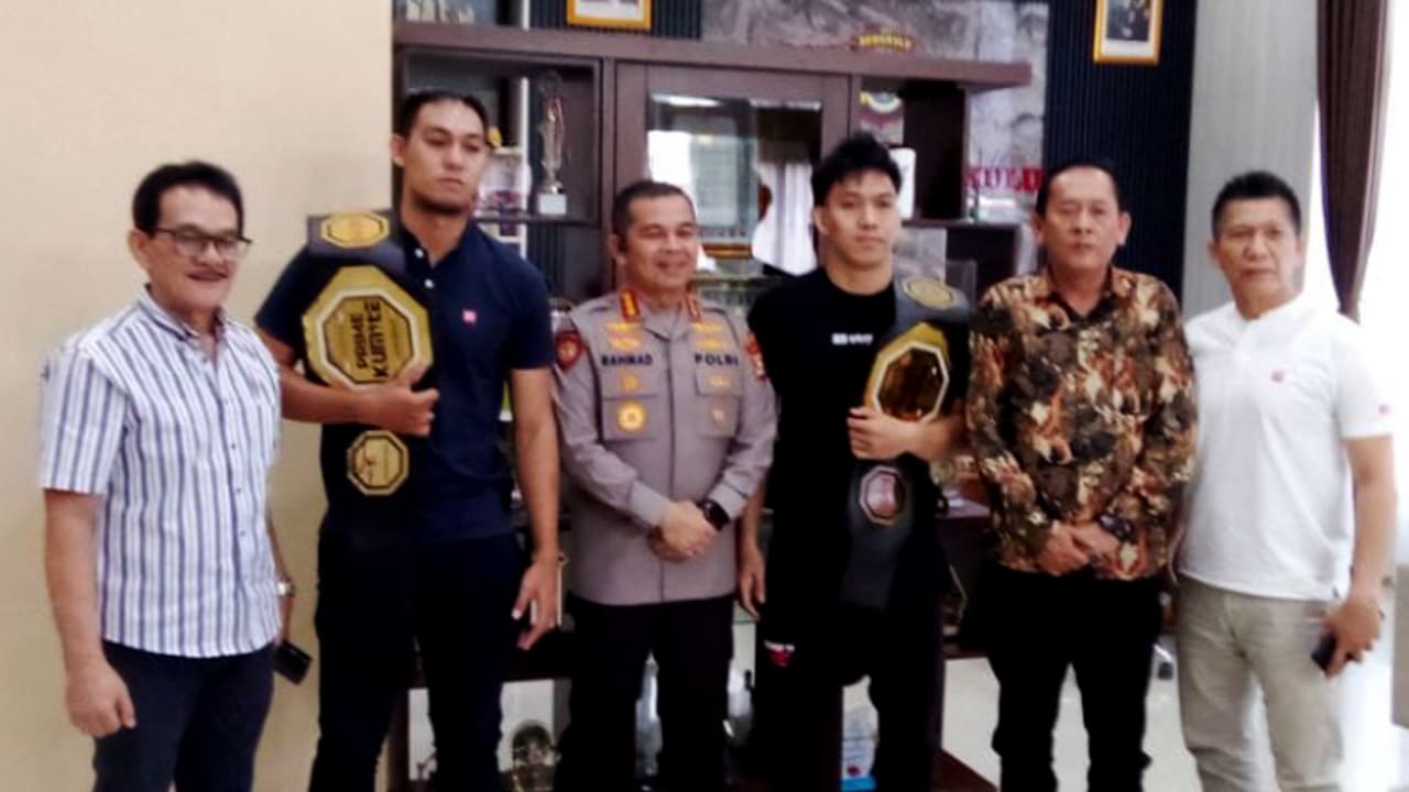 Dua Petarung Muda Bengkulu kembali mencuri perhatian publik setelah dipastikan tampil di ajang internasional UFC Performance Institute Shanghai. Foto Ist - Ngenelo.net