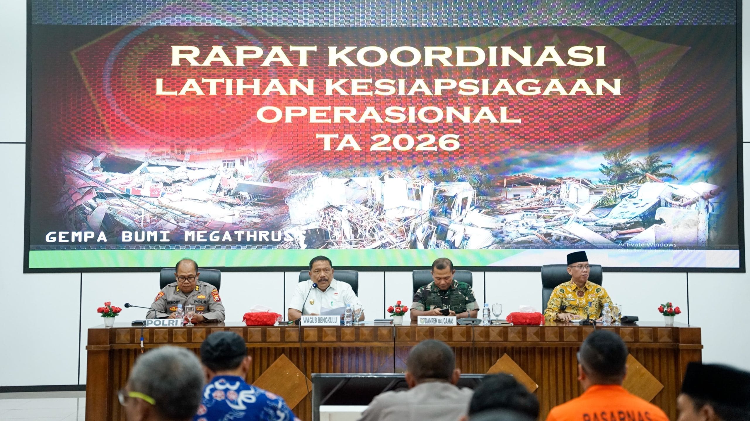 Kesiapsiagaan bencana Bengkulu diperkuat untuk hadapi ancaman megathrust, sinergi Pemprov dan TNI makin solid.