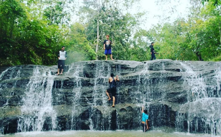 Air Terjun Pintu Langit (Cughup Kluntung)