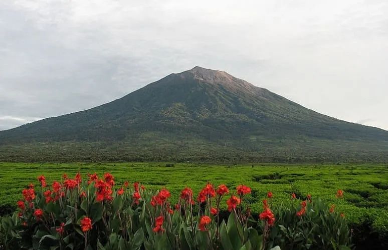 Wow.. Ini Penampakan Gunung Kerinci Sekitar Tahun 1933