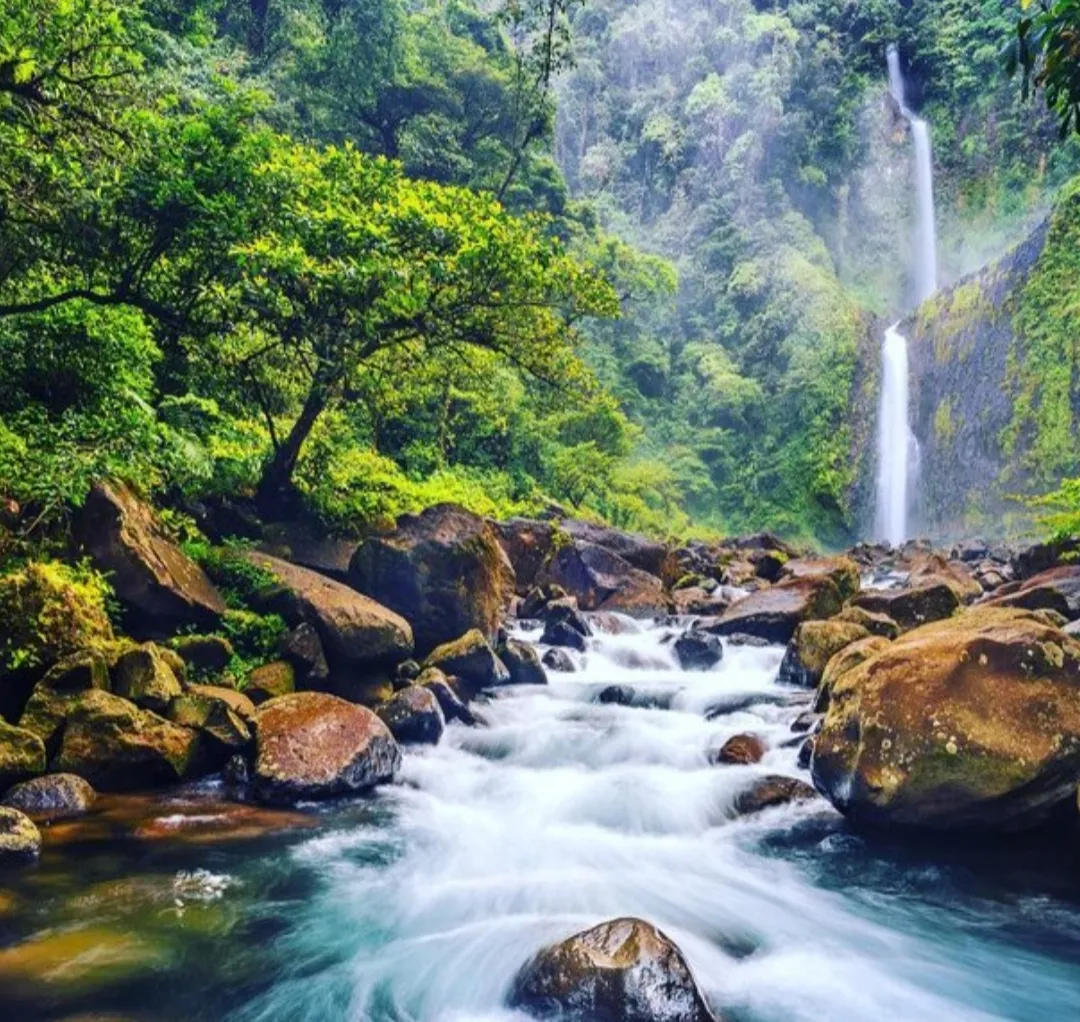 Air Terjun Curug Sembilan, Lelah Kalian Akan Dibayar Lunas