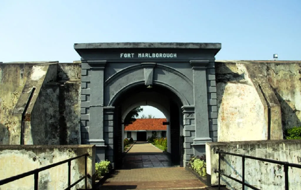 Historical Tour, Fort Marlborough Bengkulu-Indonesia