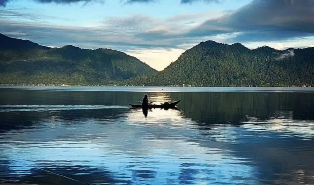 Danau Maninjau, Dibalik Pesonanya Terdapat Legenda