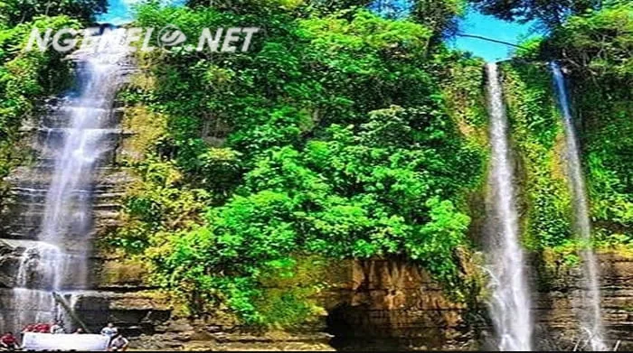 Air Terjun Kembar Nasal-Kaur, Keindahan Alam Multi Fenomena di Tebing Rambutan
