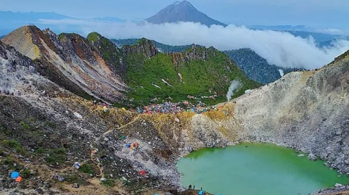 Keindahan dan Misteri Gunung Sibayak
