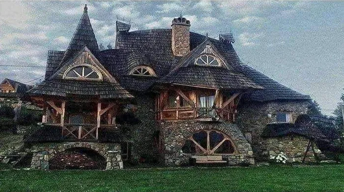 Mengungkap Asal Usul dan Keajaiban Rumah Penyihir Polandia