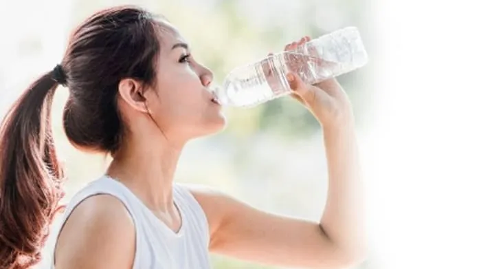 Manfaat Air Putih untuk Kesehatan Tubuh.