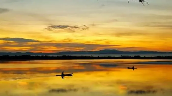 The Natural Beauty of Lake
