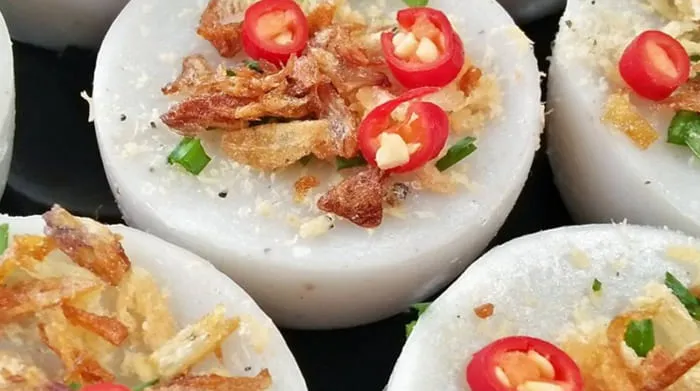 Kue Gandus, salah satu Makanan Khas Jambi.