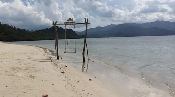 Pulau Kelagian Lunik Lampung.