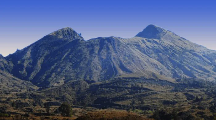 Gunung Bukit Raya, Gunung Tertinggi di Pulau Kalimantan.