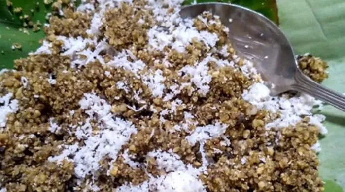 Tiwul adalah makan pokok yang Legendaris.