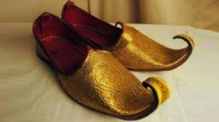 Cerita Petualangan Gila Abu Nawas bersama Sandal Ajaib