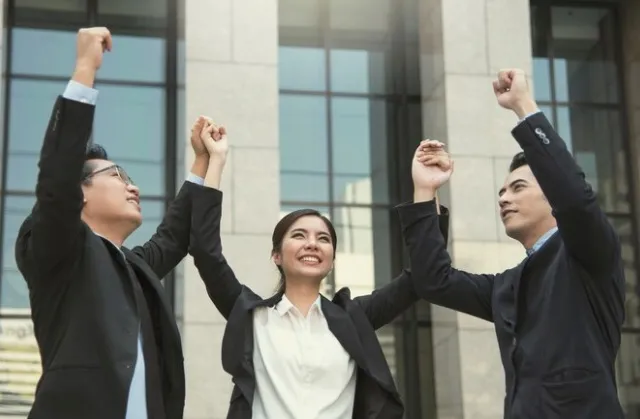 ASYIK! Daftar Lengkap 5 Zodiak Diramal Naik Pangkat Awal November