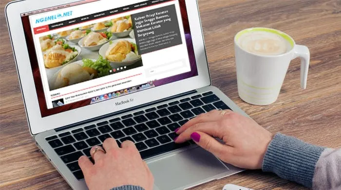 Di era digital yang terus berkembang, milenial di hadapkan pada kebutuhan yang semakin meningkat untuk melek teknologi, salah satunya keberadaan website.