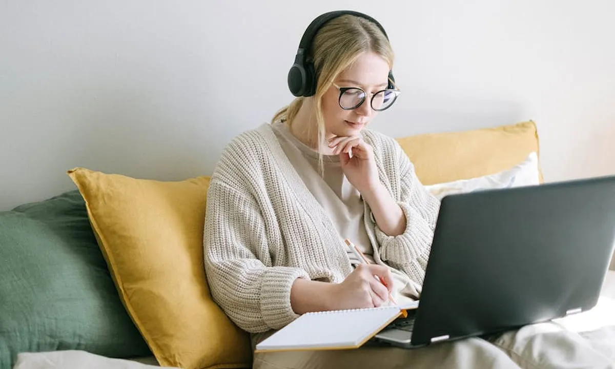 Meningkatkan pendapatan adalah langkah penting dalam mencapai kesuksesan finansial. foto: pexels