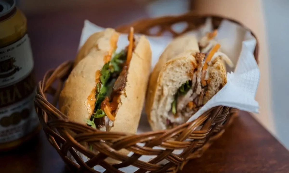Bánh mì, Vietnam adalah salah satu kuliner asia tenggara yang layak di coba. foto: pexels