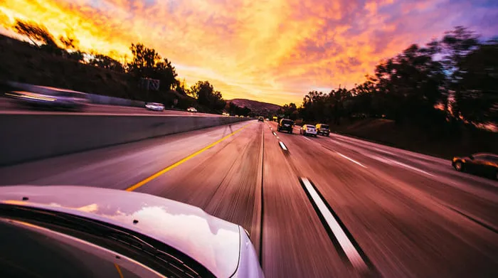 Tips Ampuh Mengatasi Mabuk Perjalanan. foto: pexels