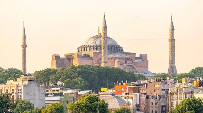 Aya Sofya, juga dikenal sebagai Hagia Sophia, di Istanbul, Turki. foto: pexels