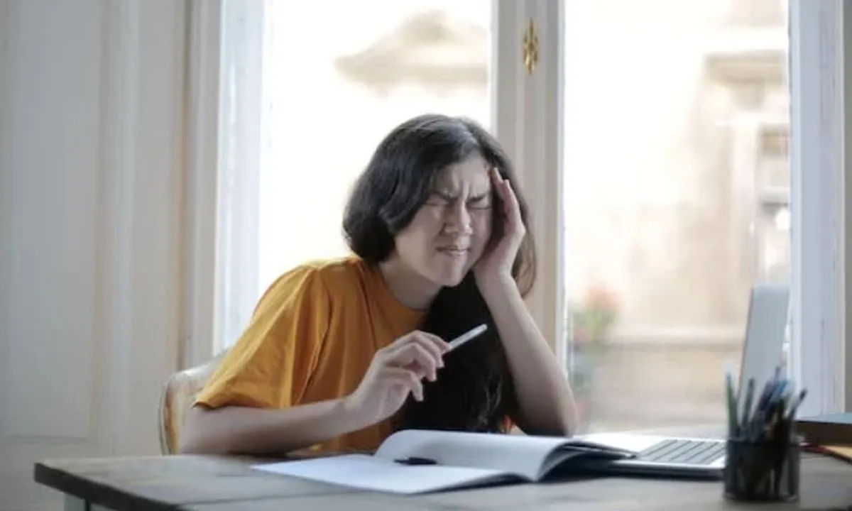 Atasi Migrain dengan Minuman Lemon dan Madu. foto: pexels