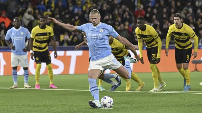 Liga Champions - Grup G - Manchester City v BSC Young Boys - Stadion Etihad, Manchester, Inggris - 7 November 2023 Erling Braut Haaland dari Manchester City mencetak gol ketiga.