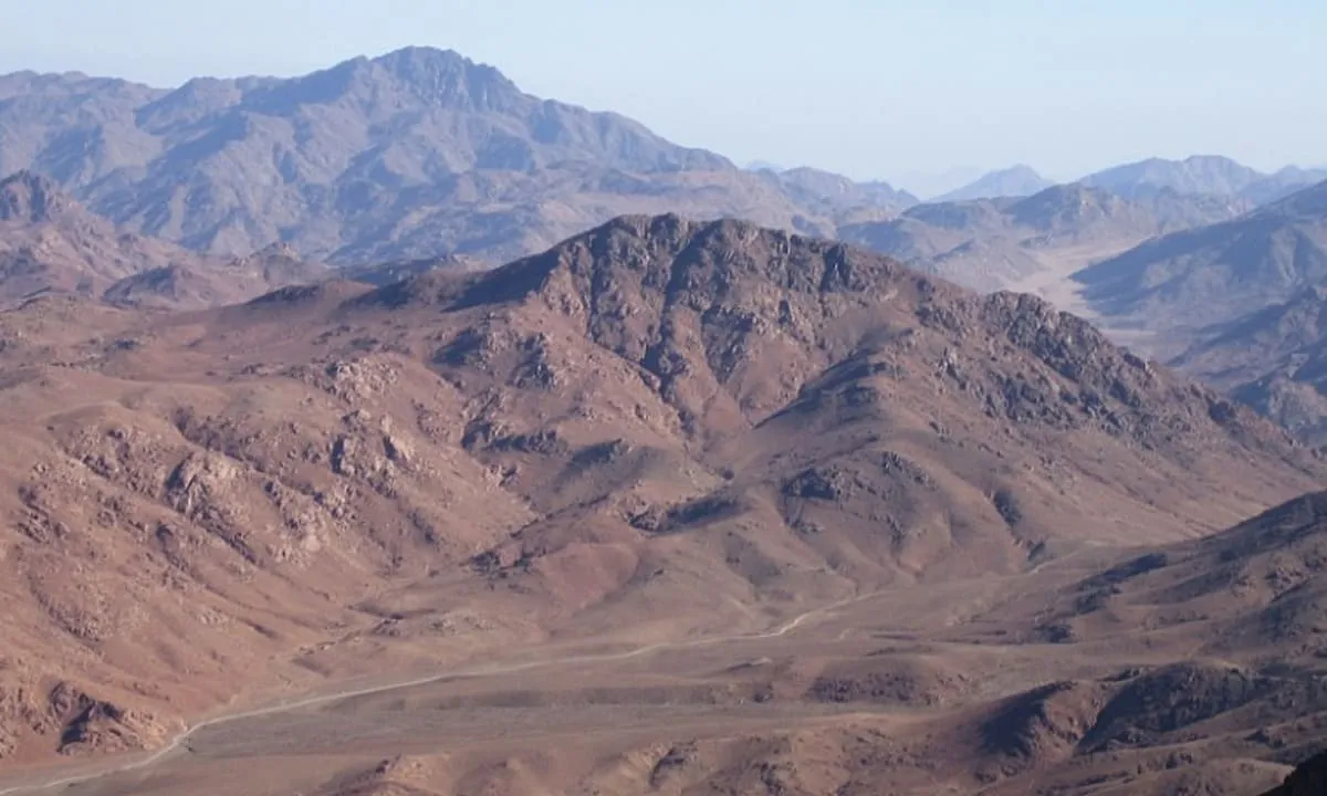 Gunung Sinai (juga dikenal dengan nama Jabal Musa adalah sebuah gunung yang terletak di Semenanjung Sinai di Mesir. foto: tangkapan layar wikipedia