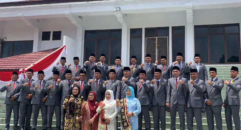 30 anggota Dewan Perwakilan Rakyat Daerah (DPRD) Seluma resmi dilantik untuk masa jabatan 2024-2029