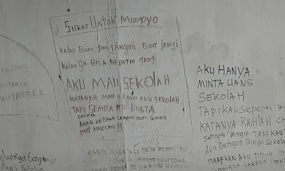 Di sebuah rumah sederhana di Cimahi, sebuah penemuan menggemparkan publik dan memicu penyelidikan mendalam. Ibu dan anak, Iguh Indah Hayati (55) dan Elia Imanuel Putra (24), di temukan dalam keadaan tinggal kerangka di rumah mereka.