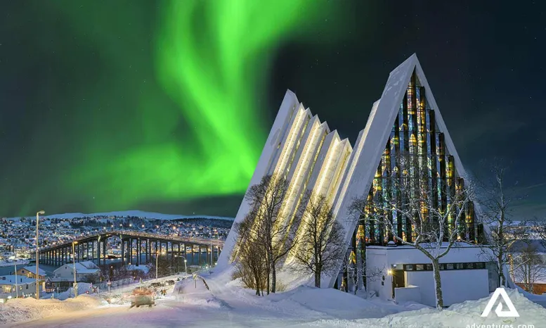 Negara-negara tanpa malam, salah satunya Pemandangan fenomena siang abadi di Norwegia