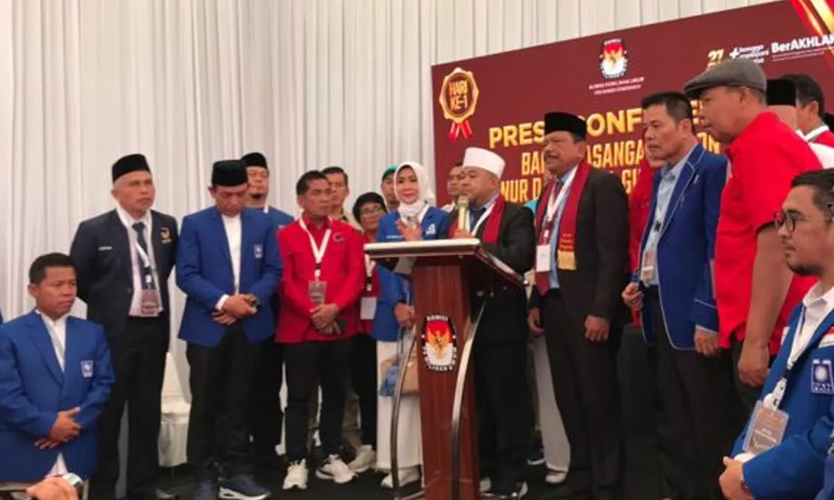 Pasangan Helmi Hasan dan Mian, saat pendaftaran sebagai calon Gubernur dan Wakil Gubernur Bengkulu di KPU Provinsi Bengkulu.