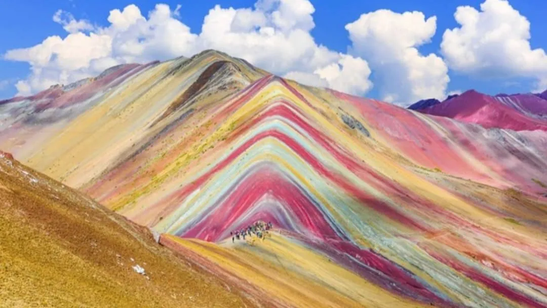 Gunung Pelangi, Peru
