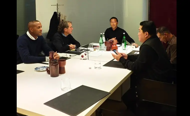 Erick memposting pertemuan dengan kuartet pelatih Timnas yang belum lama diangkat.