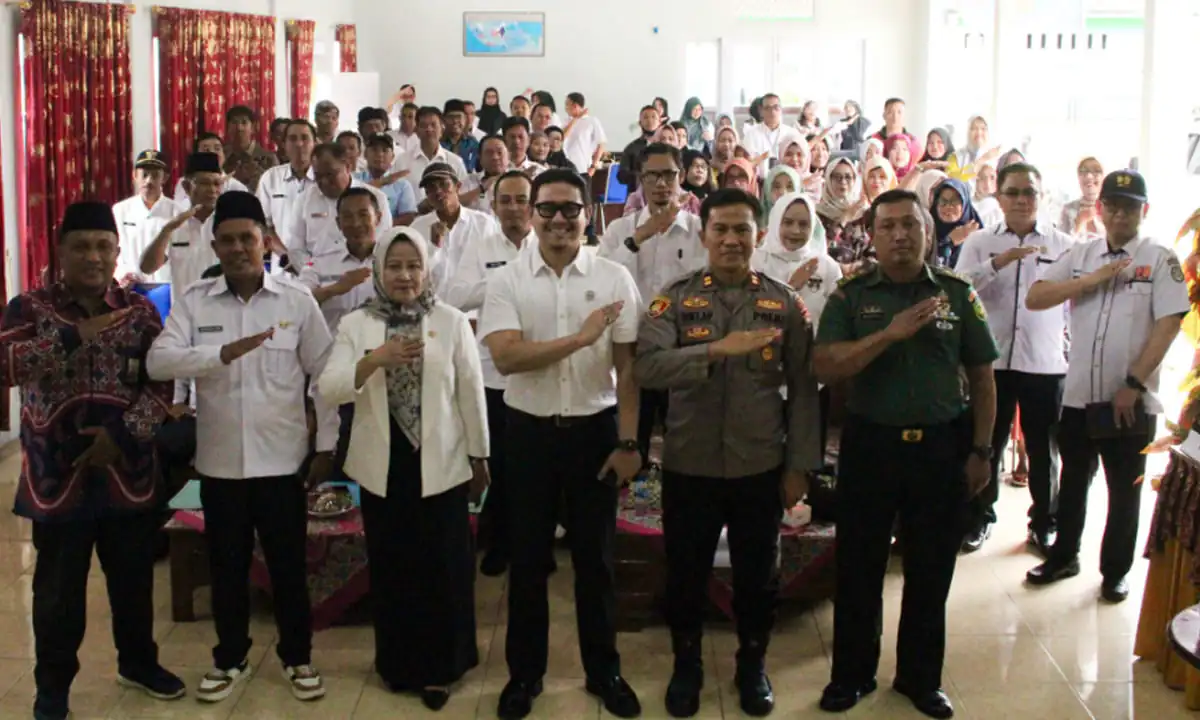 Ketua DPRD Kabupaten Kepahiang, Gregory Dayefiandro, S.E., M.Sc, foto bersama saat menghadiri Musrenbang RKPD Tahun 2025 tingkat Kecamatan. Foto Humas DPRD
