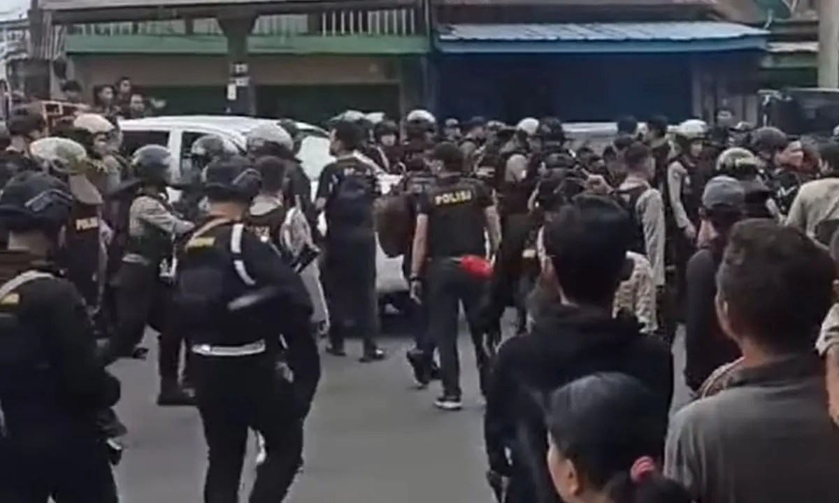 Penggerebekan di Kepala Curup - Foto Ist - Ngenelo.net